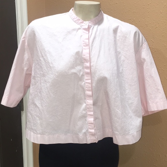Zara Tops - Zara cropped button down